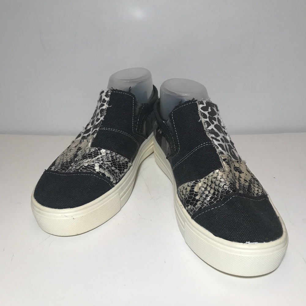 Women’s No Brand Slip On Sneakers Mixed Materials Camo Snake Etc Sz 39/8